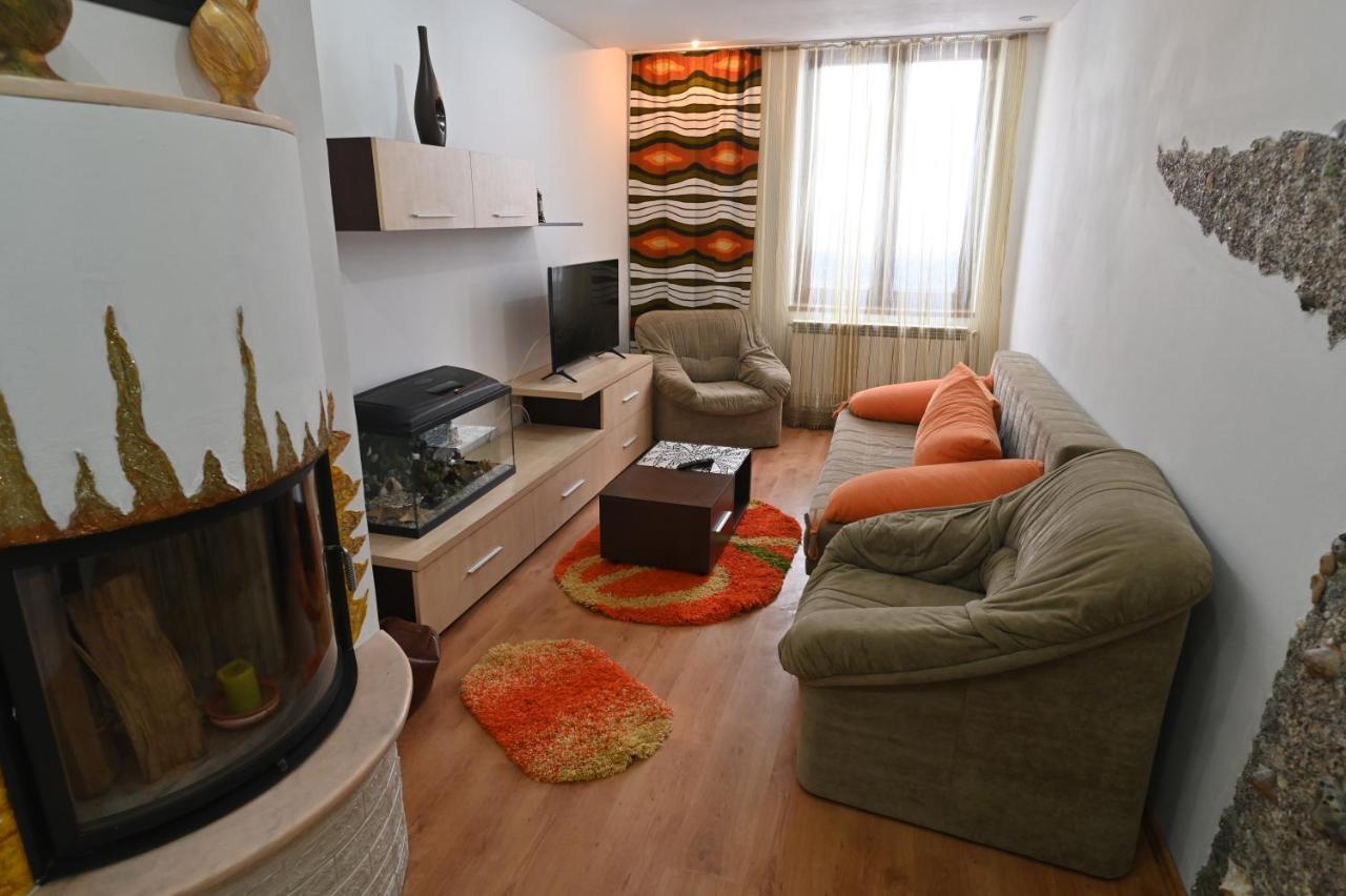 Apartament Camelia Petroşani Exterior foto